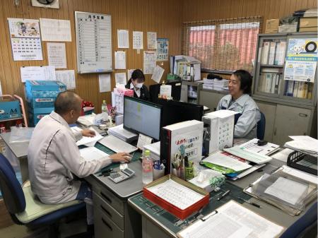 倉庫内(ＪＦＥコンテイナー構内)作業員｜正社員前提