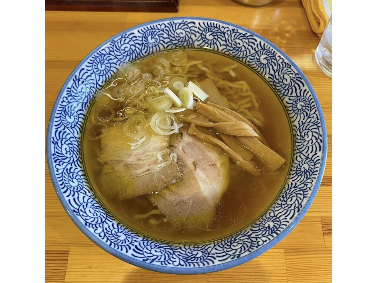 人気ラーメン屋さんでのホール及び簡単なキッチンスタッフ