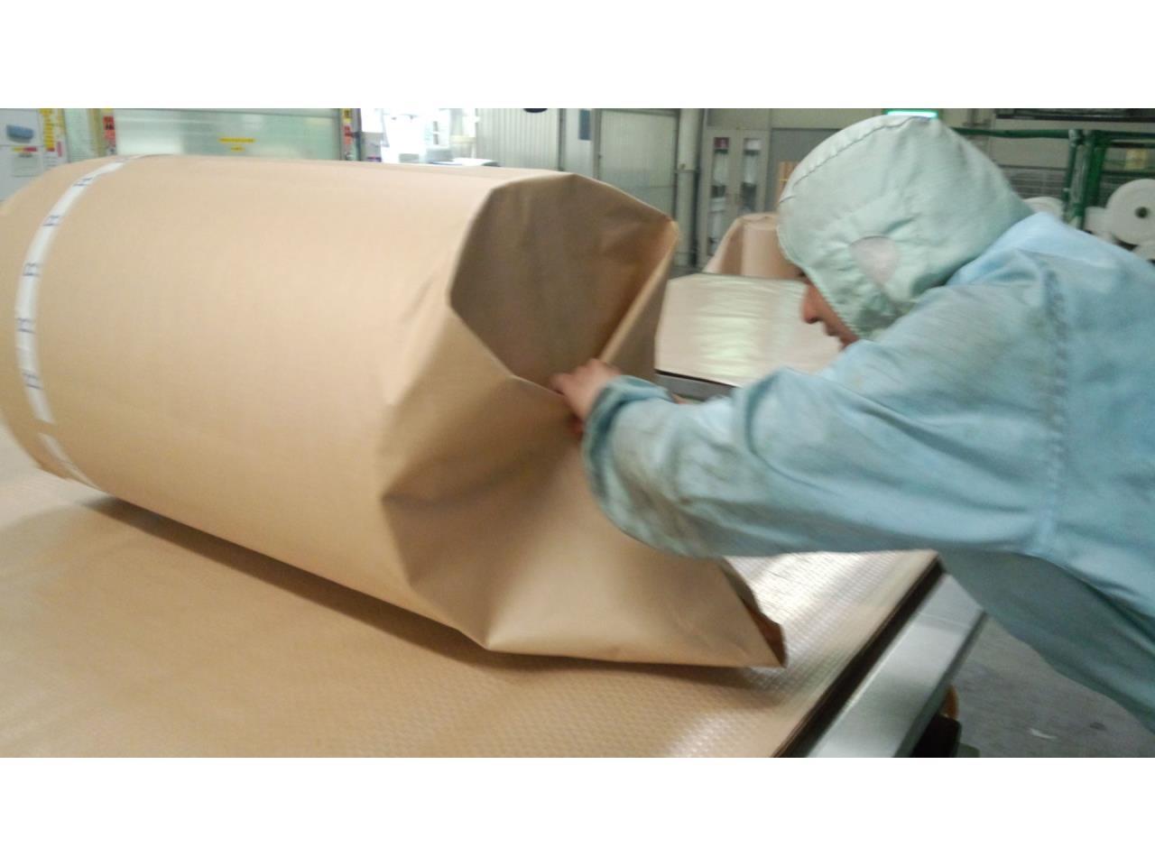 化学繊維製品の梱包スタッフ｜未経験OKの軽作業（工場勤務）