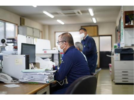 大手運送会社での厚待遇ダンプ運転士